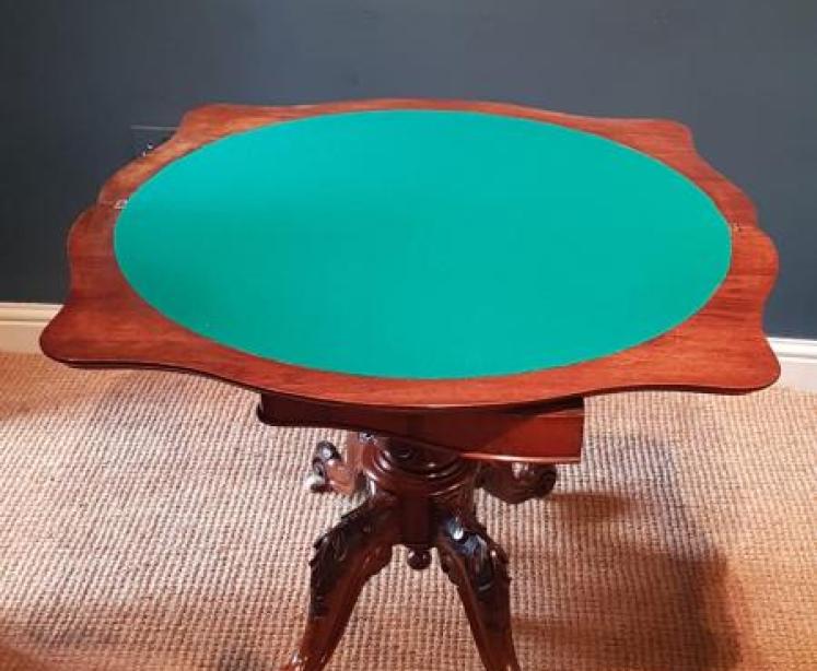Stylish Victorian Burr Walnut Fold Over Gaming Table - Image 4