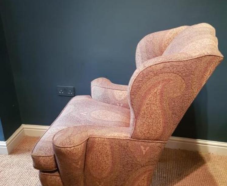 Superb Quality Edwardian Wing Back Arm Chair - Image 3
