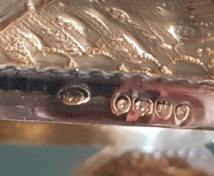 Large Victorian Embossed Silver Heart Shaped Box - Image 3