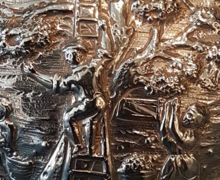 Large Victorian Embossed Silver Heart Shaped Box - Image 5