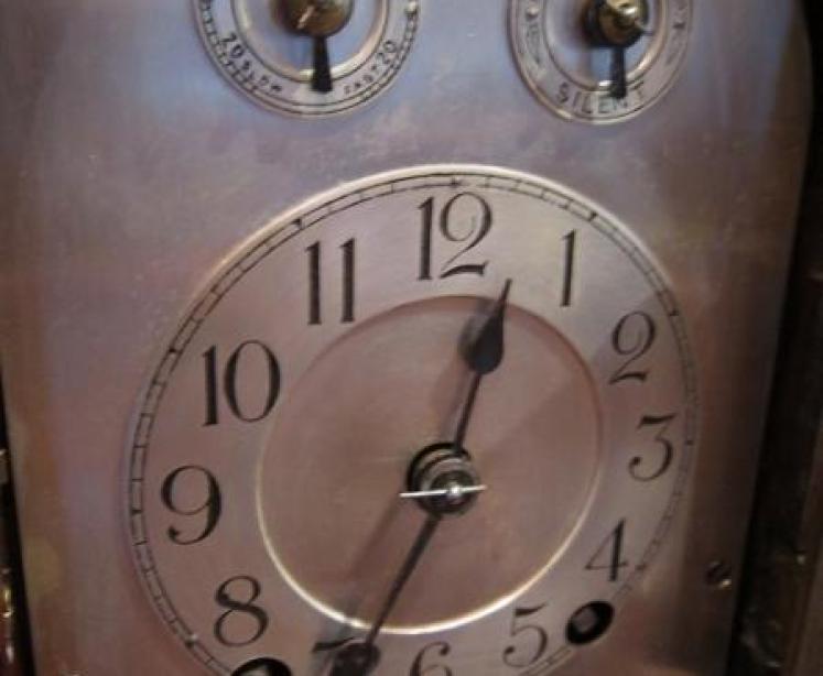 Top Quality 19th Century Striking Mantel Clock - Image 2