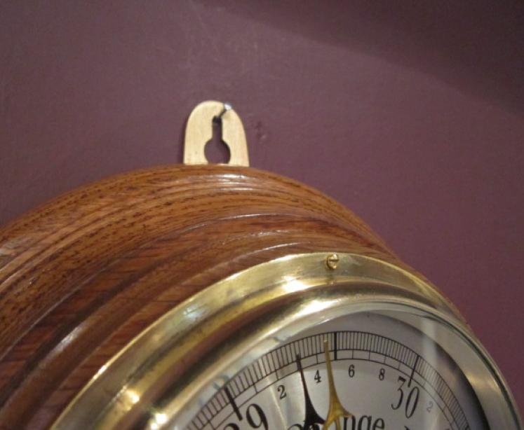 High Quality Victorian Polished Oak Aneroid Barometer - Image 5