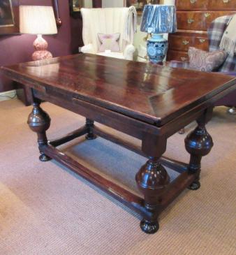 Stunning William & Mary Period Extending Refectory Table