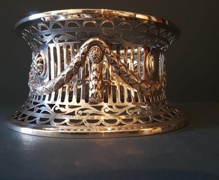 Fine Edwardian Quality Silver Dish Stand - Image 2