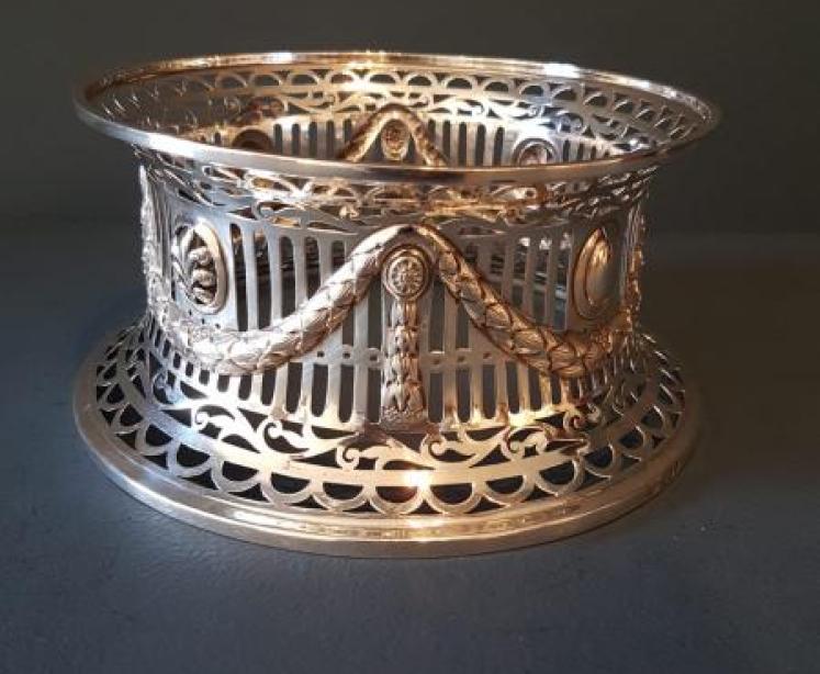 Fine Edwardian Quality Silver Dish Stand - Image 7