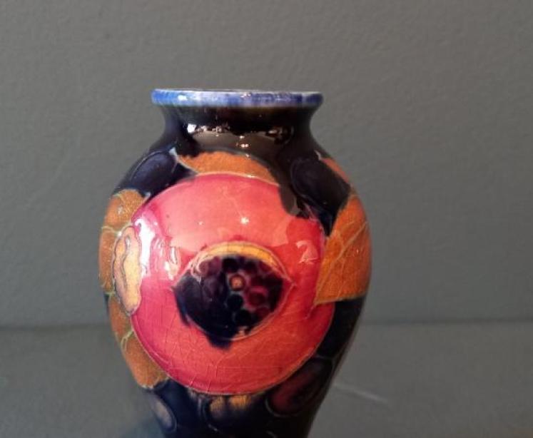 Early Moorcroft Miniature Seeded Pomegranate Miniature Vase - Image 5