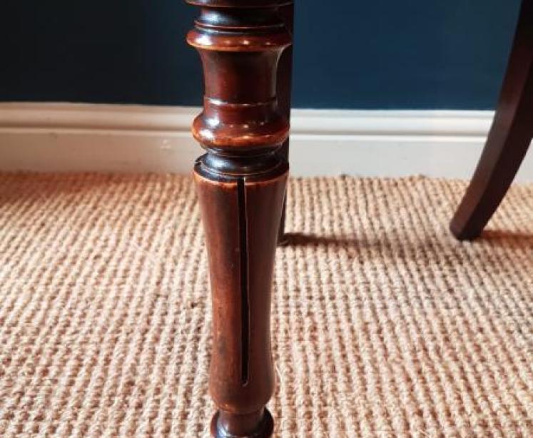 Pair of William IV Mahogany Crested Hall Chairs  - Image 3