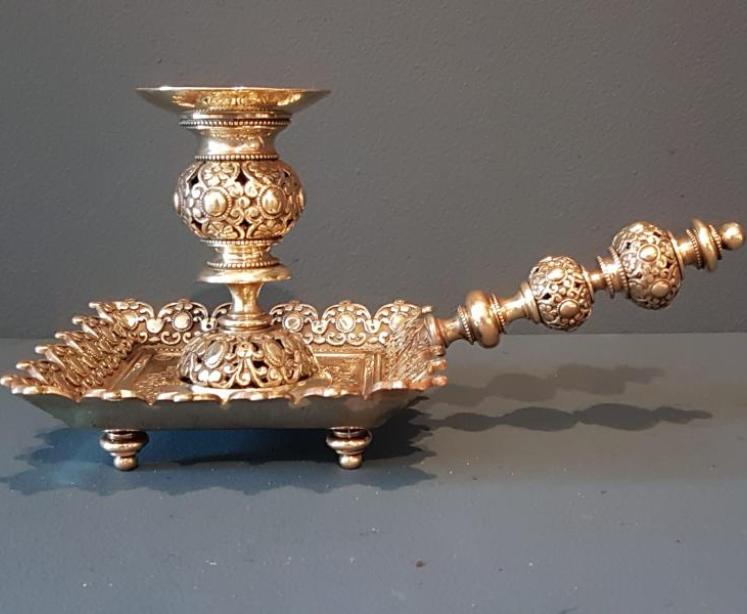 Victorian Cast Brass Chamber Stick - Image 6