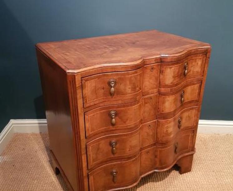 Edwardian Walnut Ribbon Front Chest of Drawers - Image 6