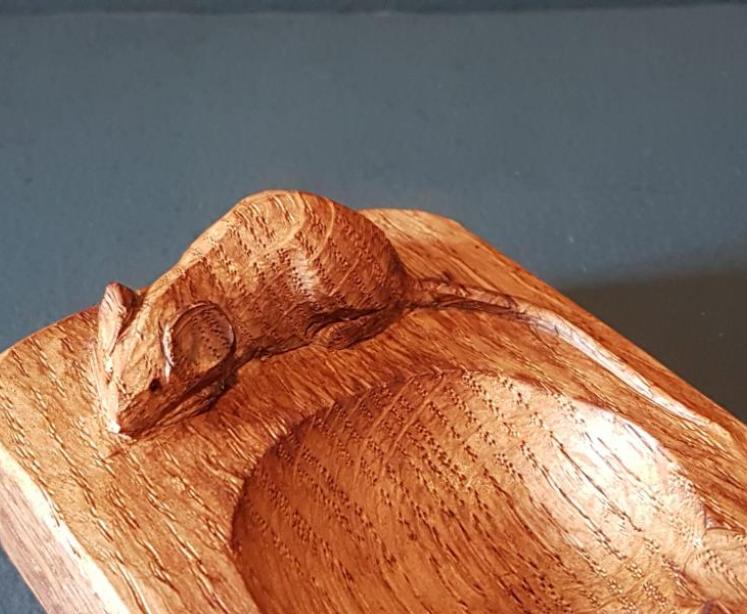 Thompson's of Kilburn Mouseman Pin or Ashtray - Image 3