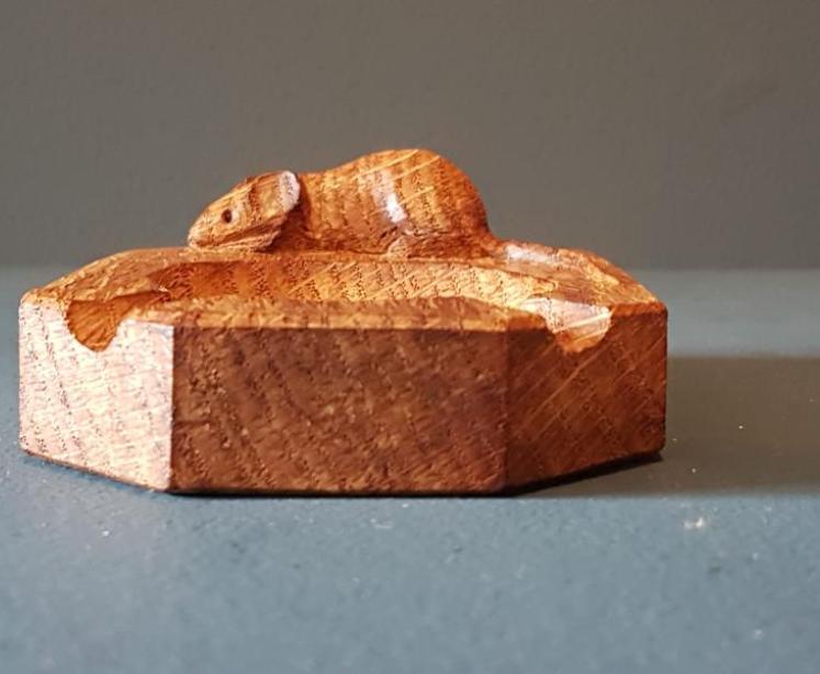 Thompson's of Kilburn Mouseman Pin or Ashtray - Image 4