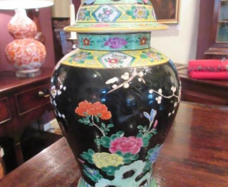 Superb Pair of Oriental Hand Painted Ginger Jars - Image 5