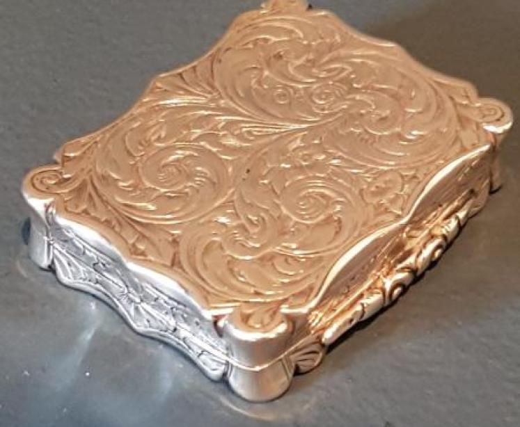 Large Early Victorian Silver Vinaigrette  - Image 3