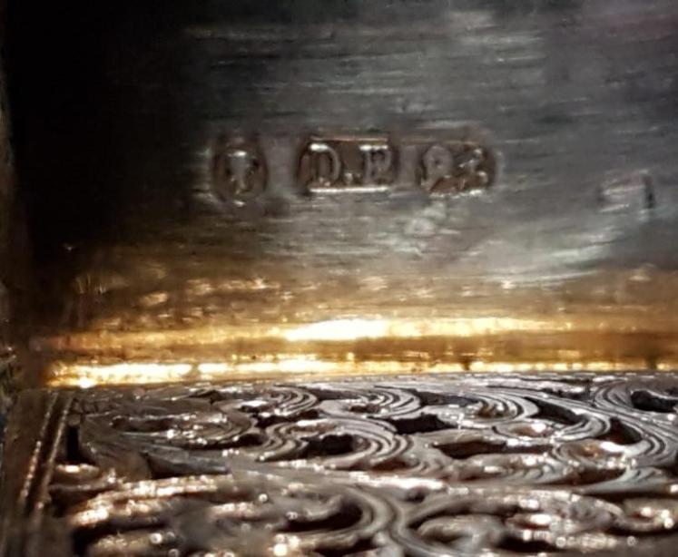 Large Early Victorian Silver Vinaigrette  - Image 4