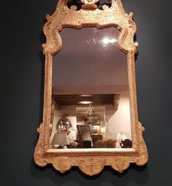 Fine Victorian Timber Gilt Mirror