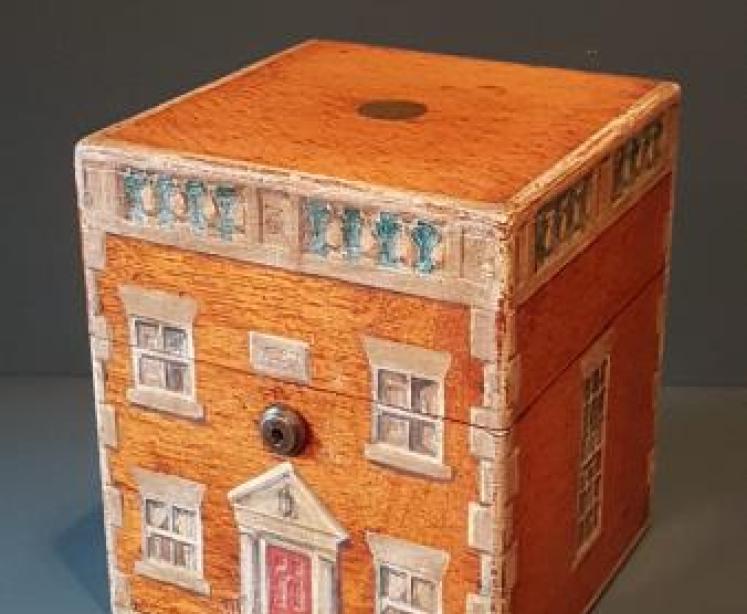 Victorian Country House Oak Spirits Box - Image 1