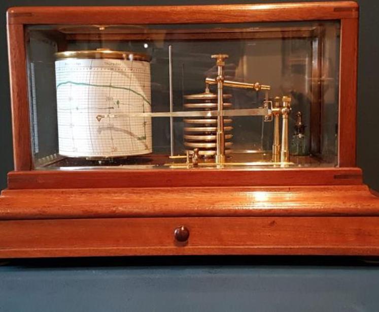Edwardian Walnut Barograph by Chadburns  - Image 2