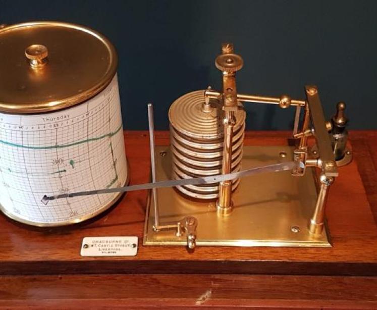 Edwardian Walnut Barograph by Chadburns  - Image 3