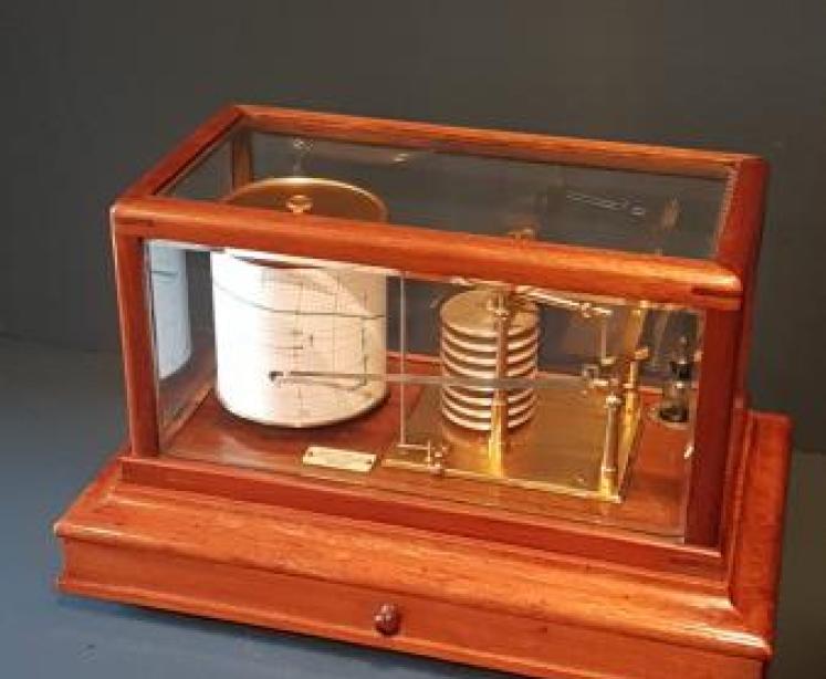 Edwardian Walnut Barograph by Chadburns  - Image 5