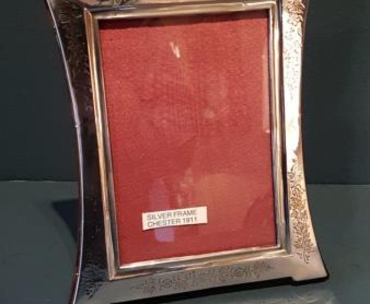 Edwardian Chester Silver Photo Frame - Image 1
