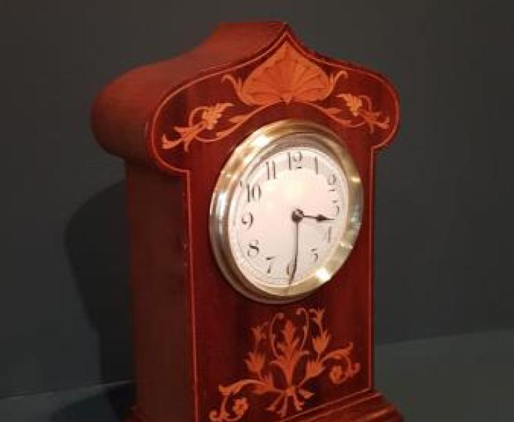 Fine Quality Inlaid Mahogany Mantel Clock - Image 7