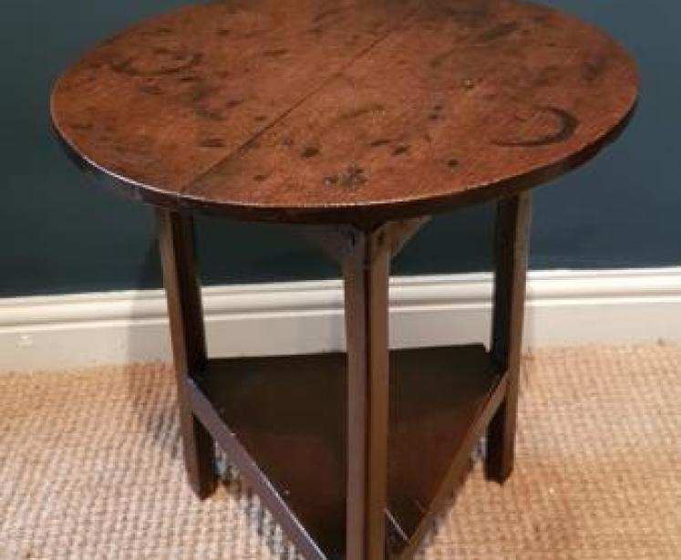 Period Oak Small Proportioned Cricket Table - Image 3