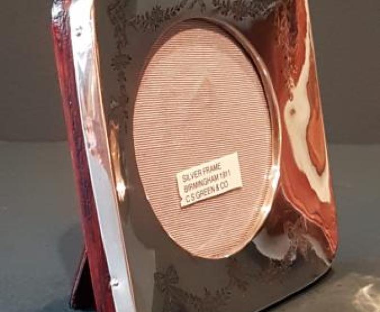 Edwardian Floral Engraved Silver Photo Frame - Image 2