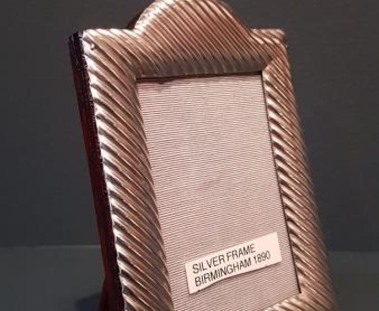 Victorian Silver Photo Frame - Image 2