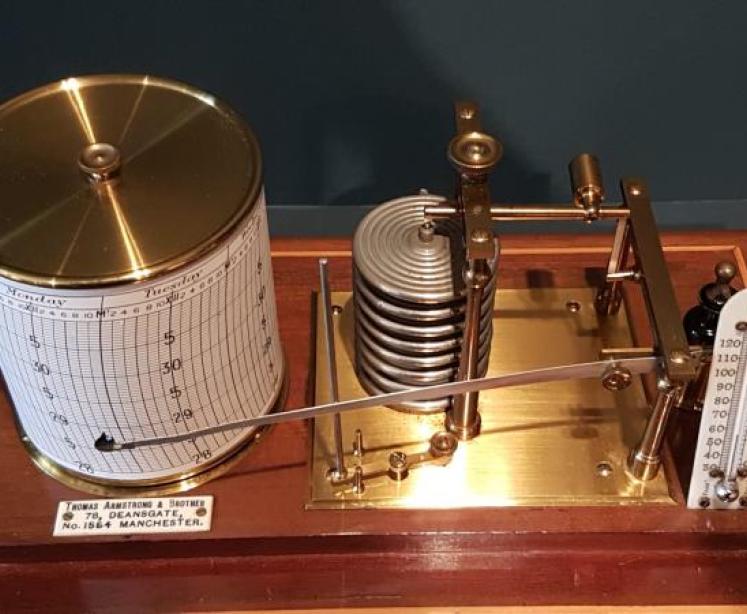 Superior Quality Edwardian Inlaid Mahogany Barograph - Image 5