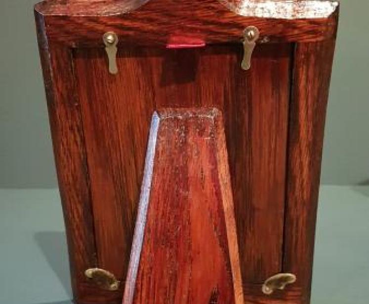 Pair of Victorian Silver Photo Frames by William Comyns - Image 4