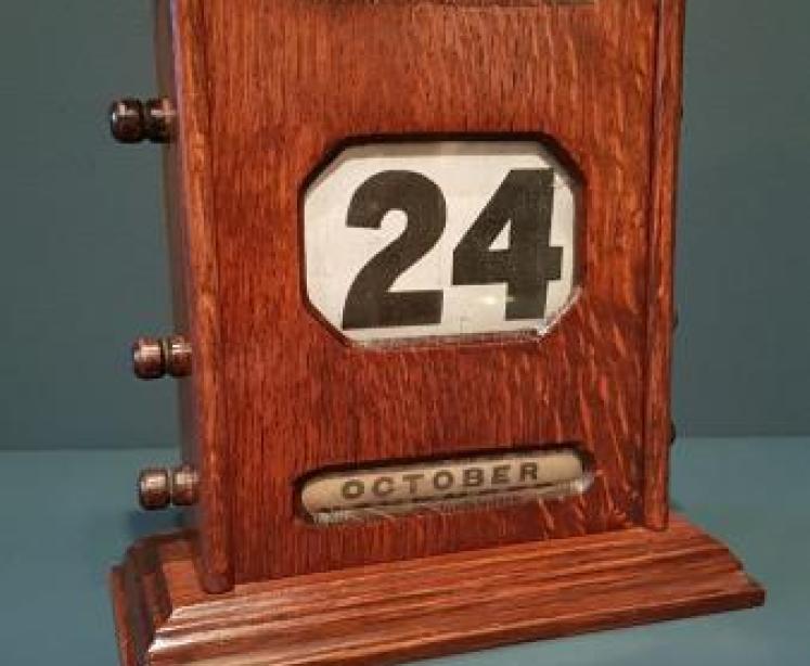 Large Edwardian Oak Perpetual Desk Calendar - Image 1