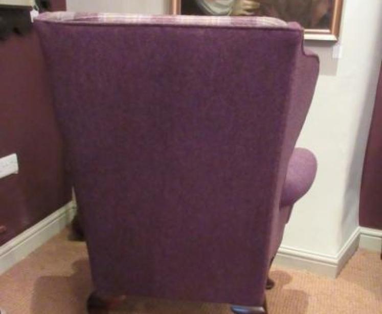 Superb Queen Anne Style Walnut Framed Wing Armchair - Image 5