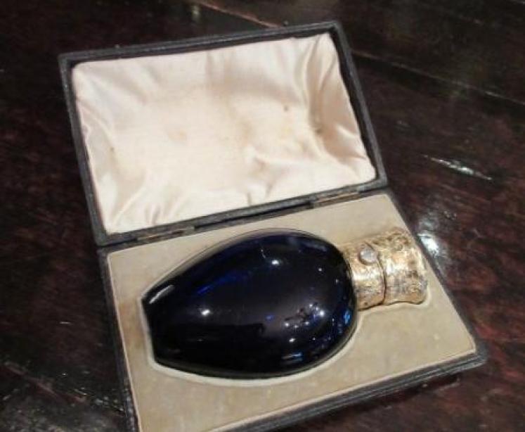 Superb Early Victorian Bristol Blue Cased Scent - Image 1