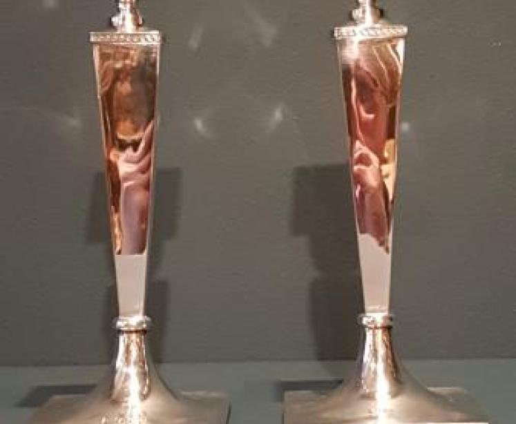 Pair of George V Silver Candlesticks by Walker and Hall - Image 7