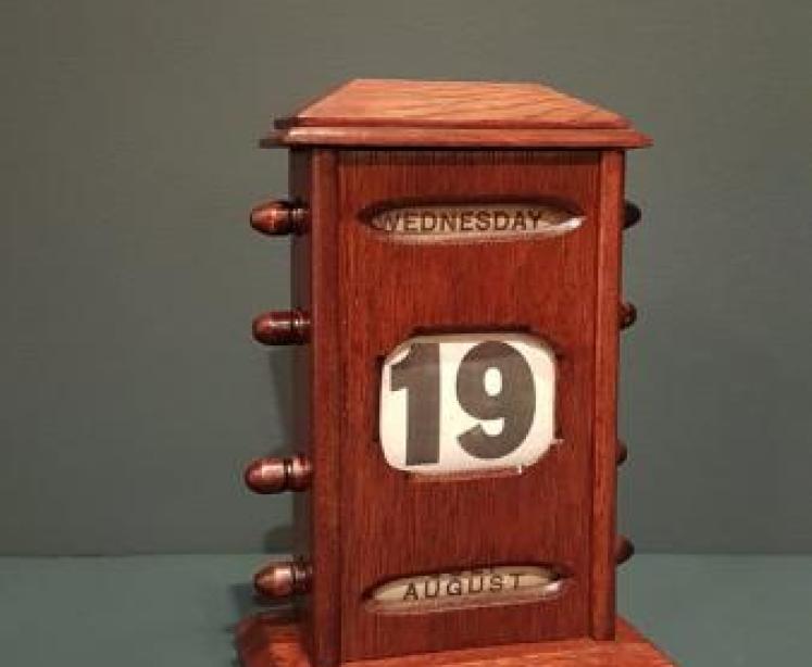 Edwardian Solid Oak Perpetual Desk Calendar - Image 1
