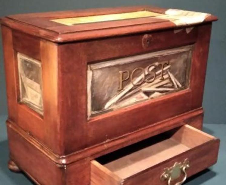 Unusual Victorian Painted Mahogany Post Box - Image 3