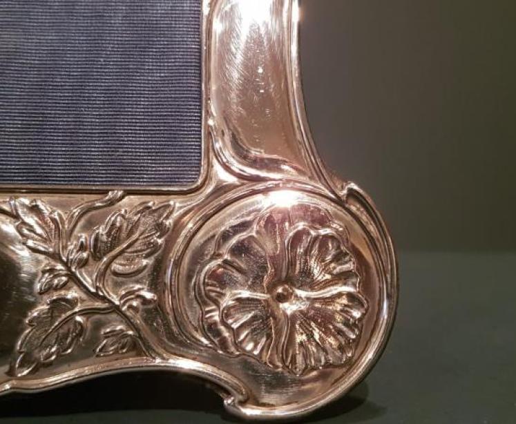 Fine Quality Edwardian Silver Frame by William Neale - Image 5