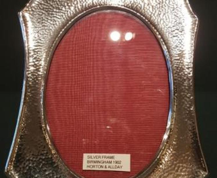 Edwardian Planished Silver Photo Frame - Image 6