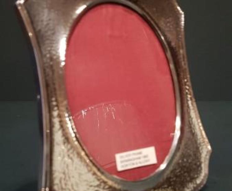 Edwardian Planished Silver Photo Frame - Image 7