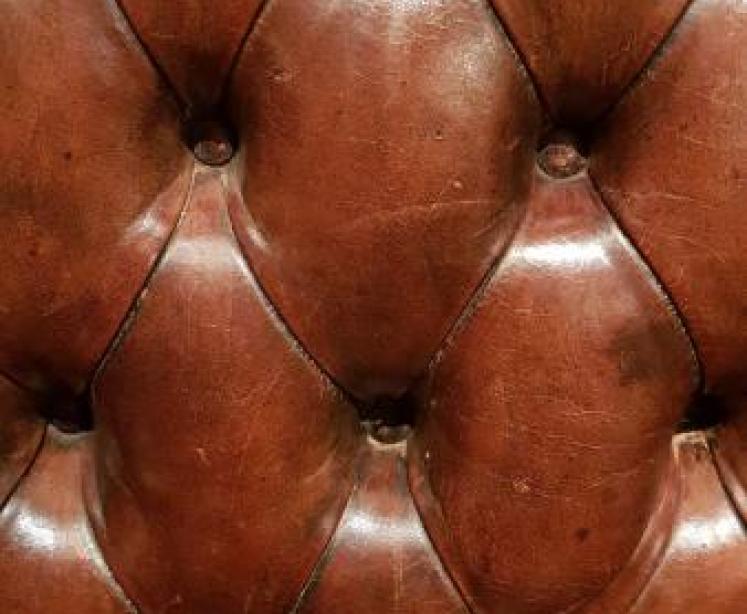 Outstanding Edwardian Leather Porters Chair - Image 5