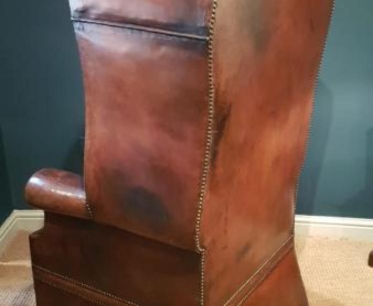 Outstanding Edwardian Leather Porters Chair - Image 6