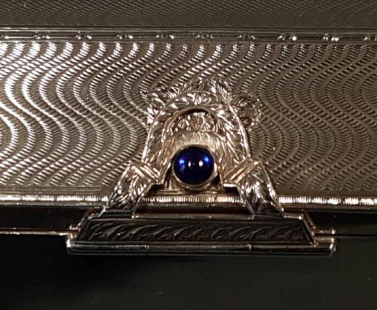 Fine Quality Walker and Hall Silver Jewel Box - Image 3