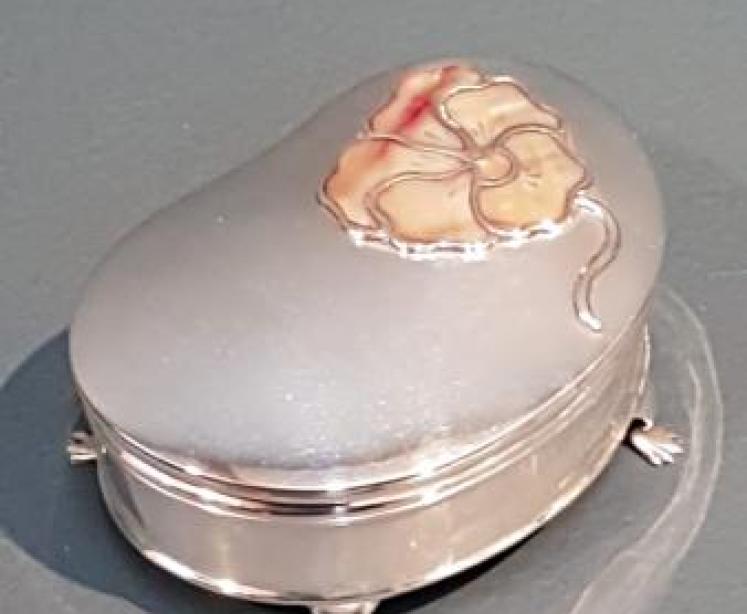 Edwardian Silver and Mother of Pearl Ring Box - Image 2