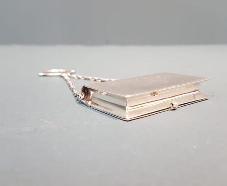 George V Silver Chatelaine Pill Box - Image 5