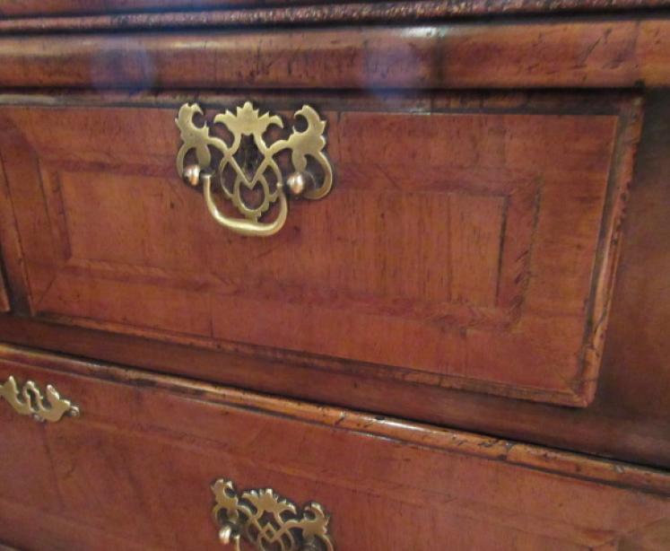 Very Small George I Period Figured Bachelor's Chest - Image 4