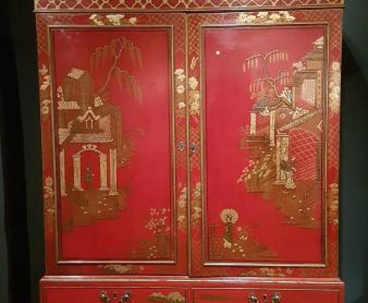 George III Chinoiserie Decorated Press Robe - Image 1