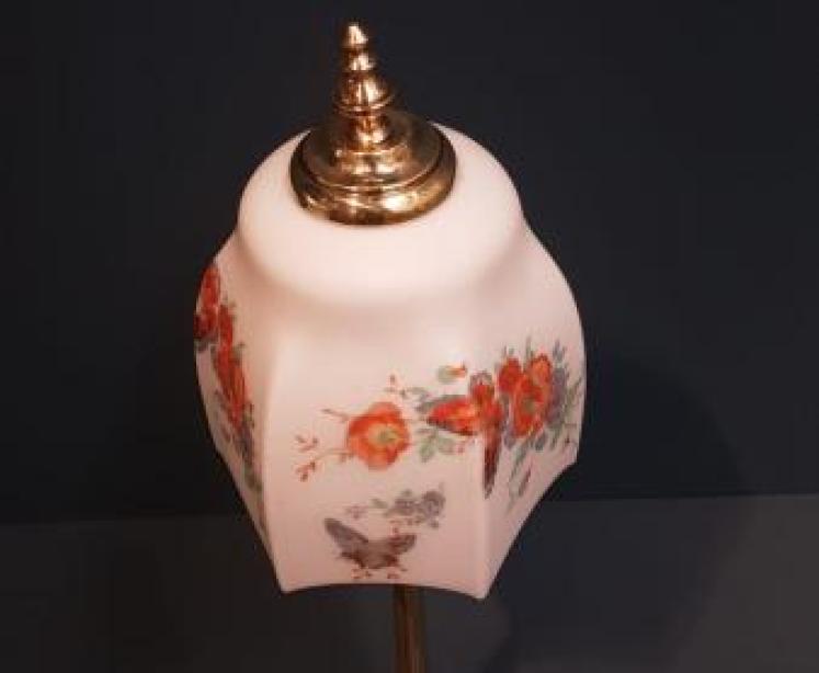 Edwardian Brass Table Lamp and Glass Shade - Image 3