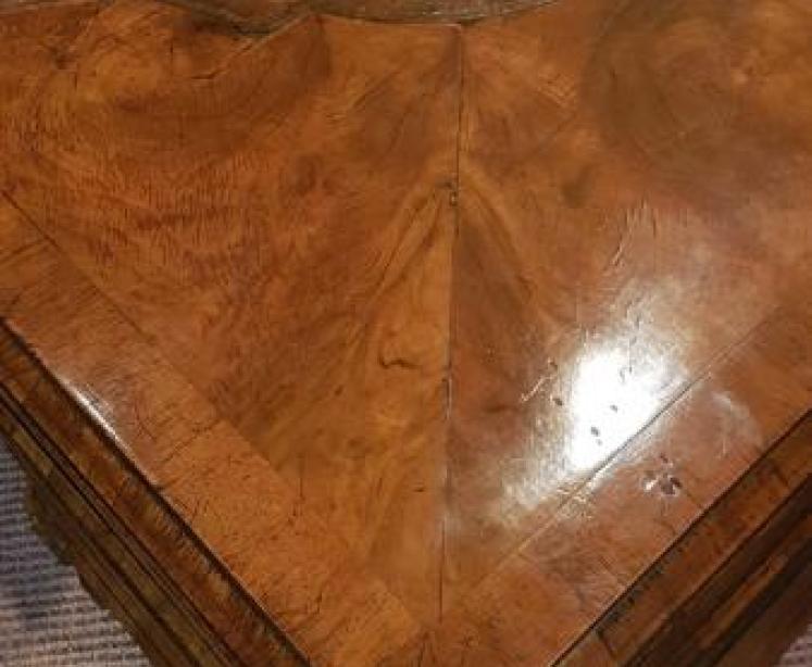 Fine Quality Edwardian Walnut Partners Desk - Image 7