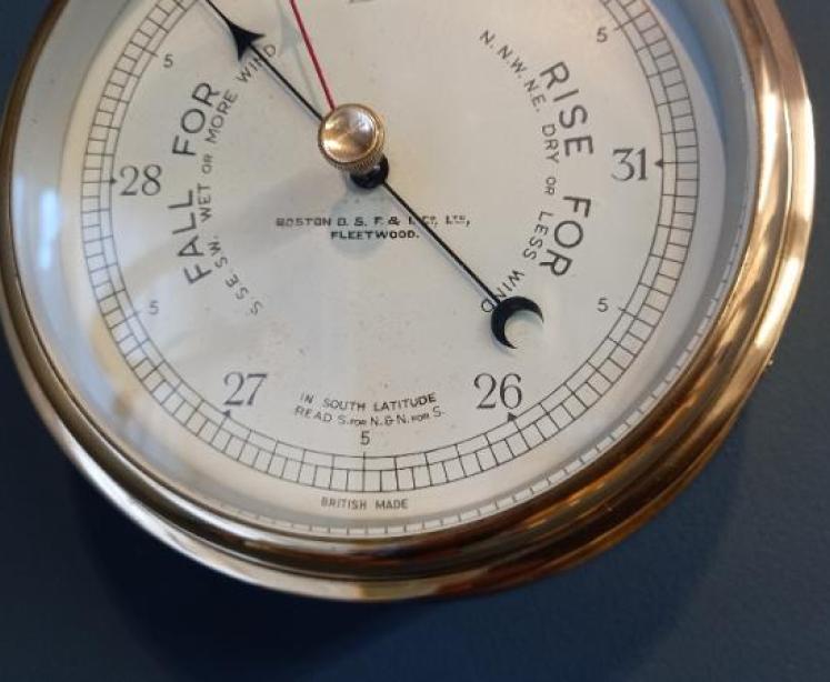 Fleetwood Polished Brass Bulkhead Marine Barometer - Image 3