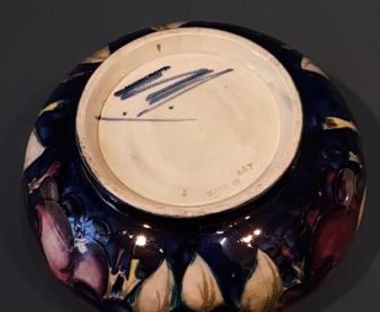 Moorcroft Wisteria Table Jar and Cover - Image 5